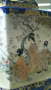 出張買取の九谷焼の香炉アップ