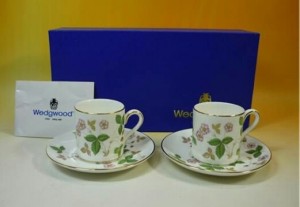 ウエッジウッドWEDGWOOD ワイルドストロベリー ペアカップ