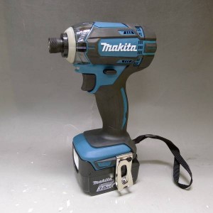 マキタ 充電式インパクトドライバ TD138D