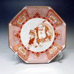 九谷焼 福島武山 赤絵布袋遊戯文 飾皿