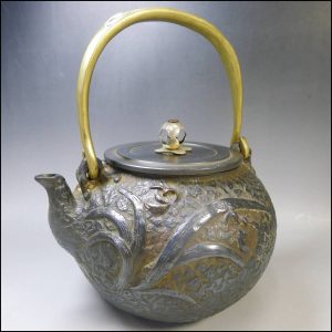 龍文堂　家戌 日本琵琶湖　湖左東　鉄瓶