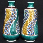 九谷焼加登明雄作　色絵割取小紋徳利